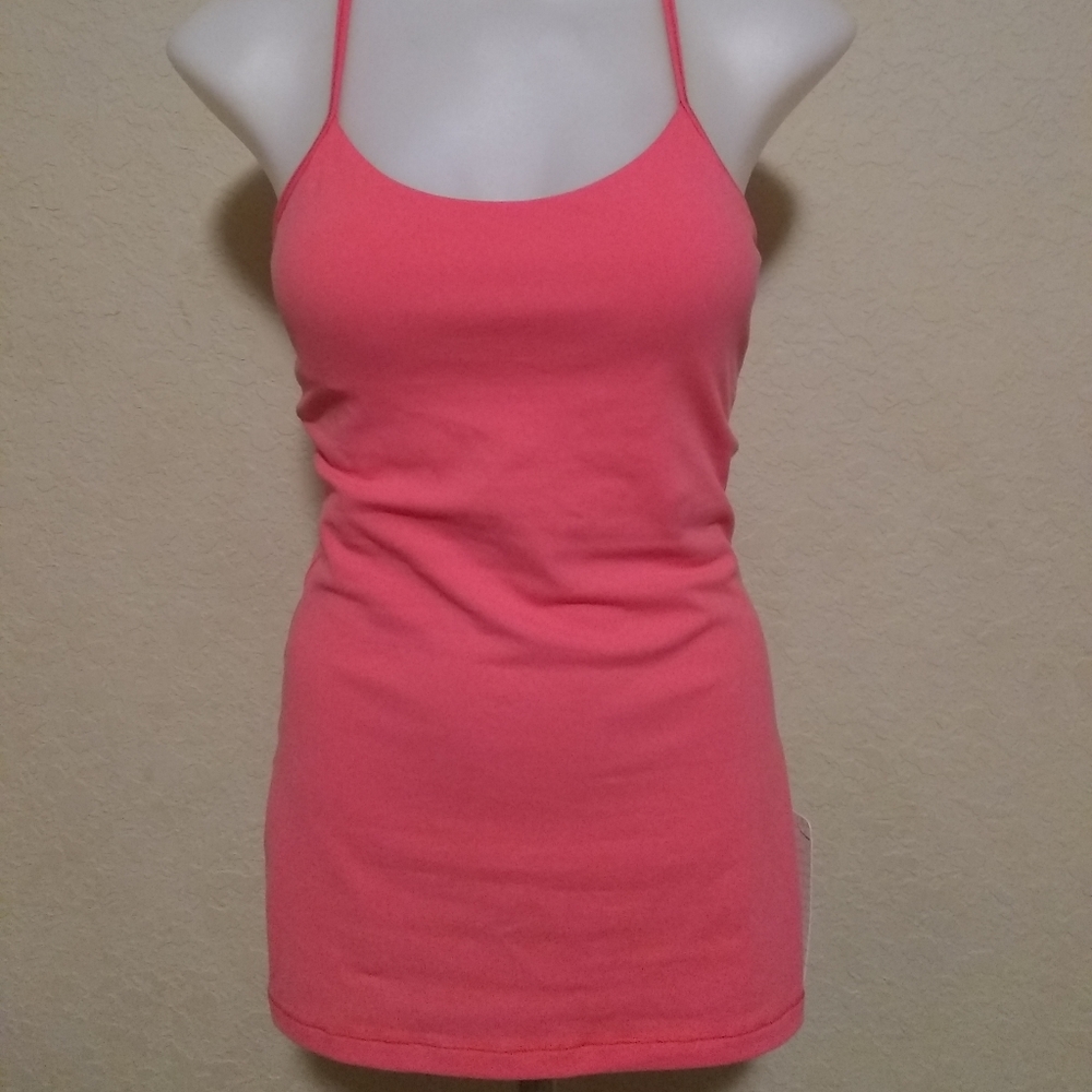 Power pose lululemon tank